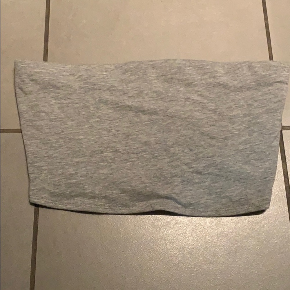 grey tube top!!